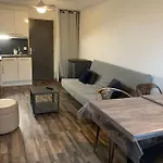 Appartement Grand Studio, Piscines, Proche