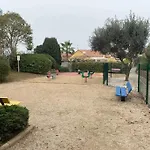 Grand Studio, Piscines, Proche Appartement *