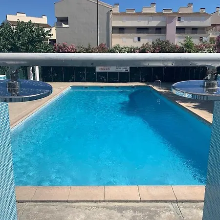 Grand Studio, Piscines, Proche