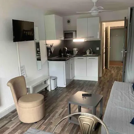 Grand Studio, Piscines, Proche Apartmán