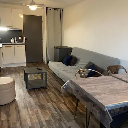 Apartmán Grand Studio, Piscines, Proche