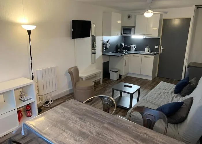 Grand Studio, Piscines, Proche Διαμέρισμα *