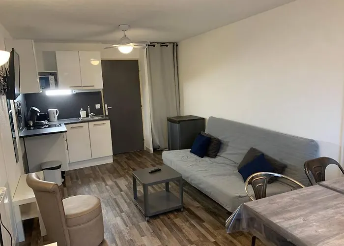 Grand Studio, Piscines, Proche Διαμέρισμα *